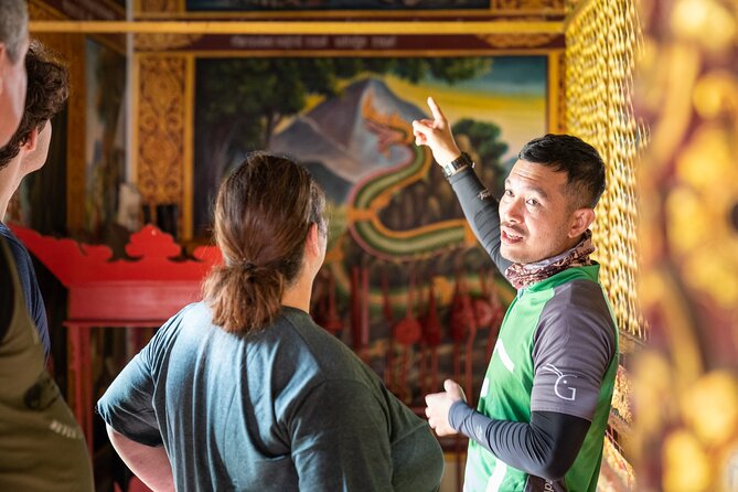 Chiang Mai: Historic Old City Bike Tour - Morning or Night - Three Kings Monument: a key landmark with local context