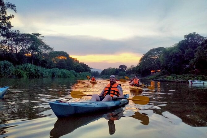 Chiang Mai: Kayak Under the Stars – 6 km to the Heart of the City - Price and Value for a Guided Night Kayak
