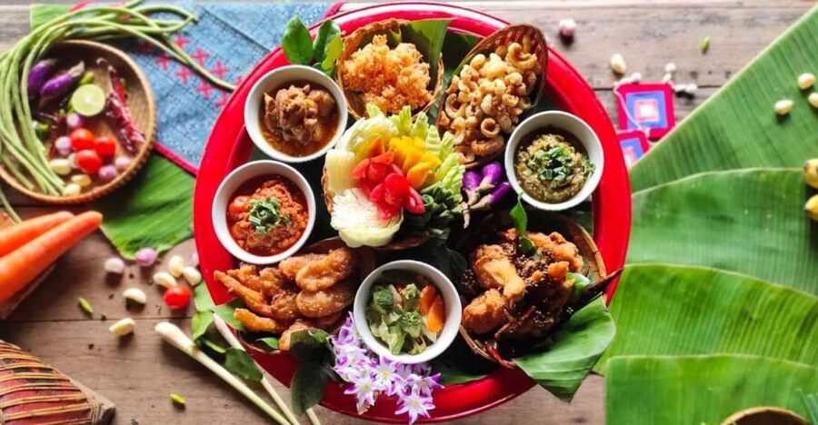 Chiang Mai: Khantoke Dinner with Traditional Performance - How the Khantoke Dinner Works in Lanna Style