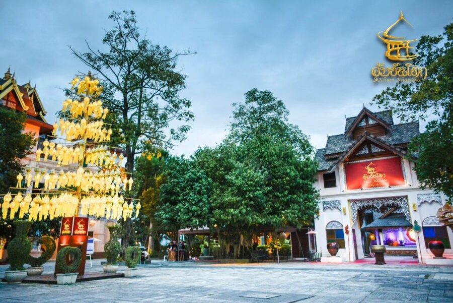 Chiang Mai: Khum Khantoke Northern Thai Cuisine and Show - Who Should Book, and Who Should Skip