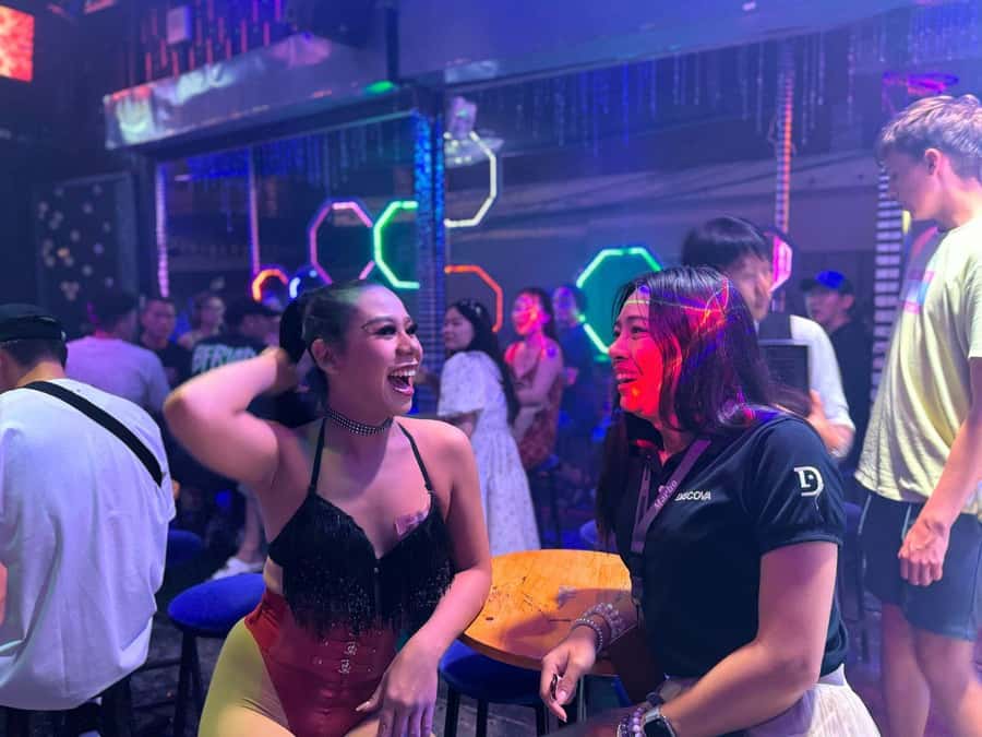 Chiang Mai: Ladyboy Cabaret Show with Dinner and Drinks - Why Chiang Mai ladyboy cabaret nights feel personal, not just showy