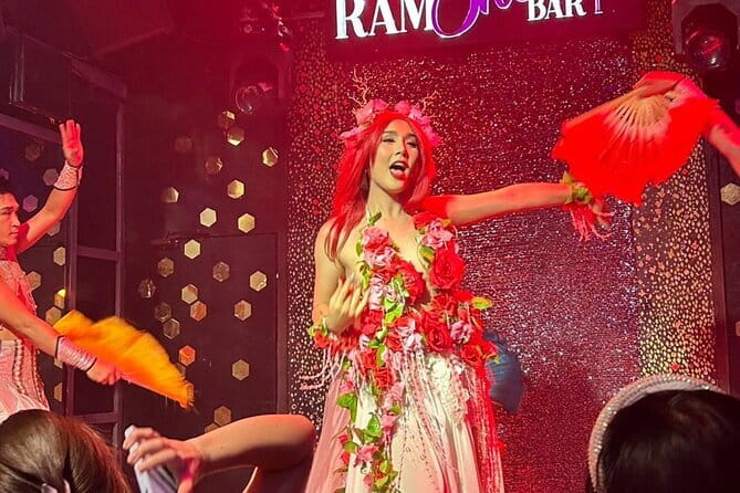 Chiang Mai: Ladyboy Cabaret – Stories, Dinner and Sparkle - A 4-hour Chiang Mai night with songthaew energy