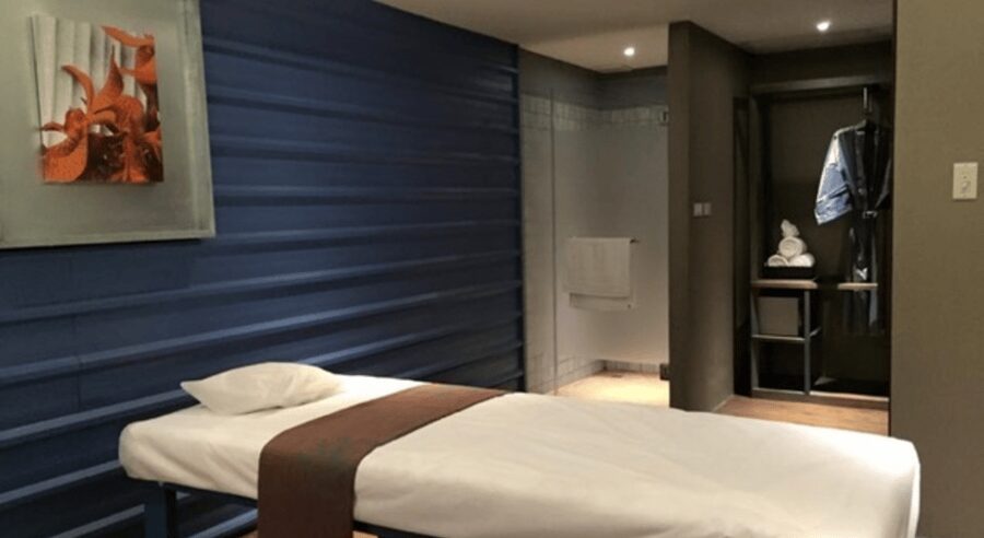 Chiang Mai: Let's Relax Chiang Mai Thapae E-Voucher - Treatments You Can Expect: Thai Massage, Aromatic Oil, and Foot Work