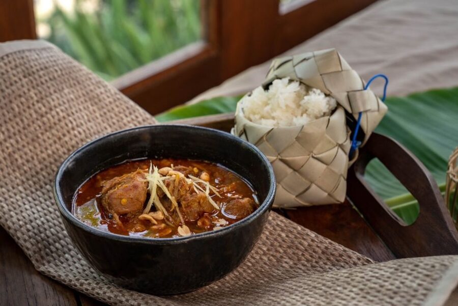 Chiang Mai: Local Northern Thai Cooking Class at Grandma's - Organic farm herbs, chicken coop eggs, and the taste advantage