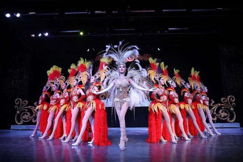 Chiang Mai: Miracle Cabaret Show - Costumes, Production Quality, and the “Big Cast” Effect