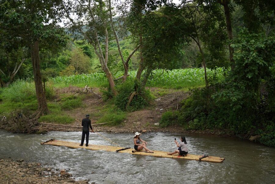 Chiang Mai: National Elephant Care, Rafting, & Ziplines Trip - What to bring so the day stays comfortable
