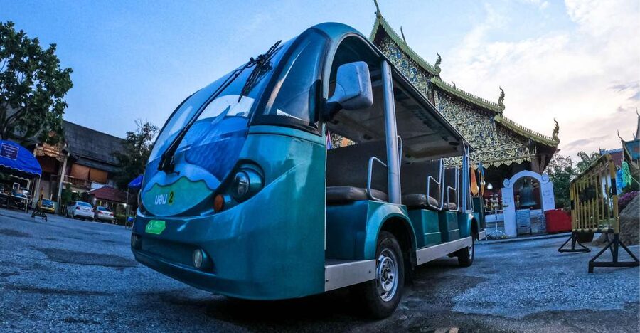 Chiang Mai: Nighttime City Highlights by EV Tram - Meeting at the Three Kings Monument and getting your bearings fast