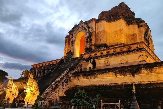 Chiang Mai Old City & Temples 3 hour Twilight Walking Tour - Key highlights before you book