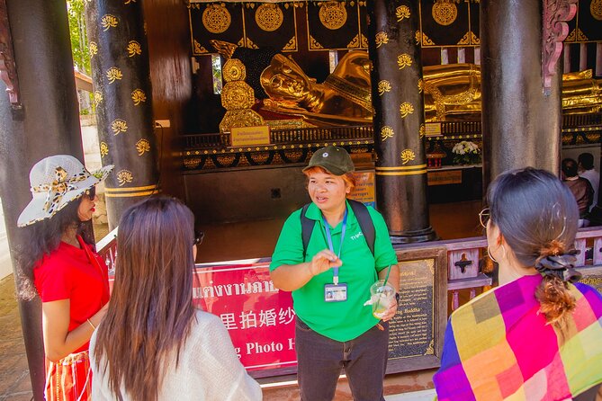 Chiang Mai Old City & Temples Guided Walking Tour - 3 Hrs - Guide Quality Matters: The Humor, the Questions, and the Thai Script Touch