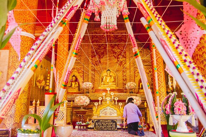 Chiang Mai Old City & Temples Guided Walking Tour - 3 Hrs - Pacing, Comfort, and Who Should Book