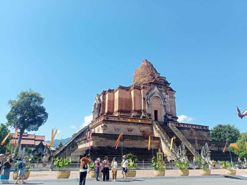 Chiang Mai: Private City Tuk-Tuk Tour - Markets in One Day: Warorot Market and the Chiang Mai Night Bazaar