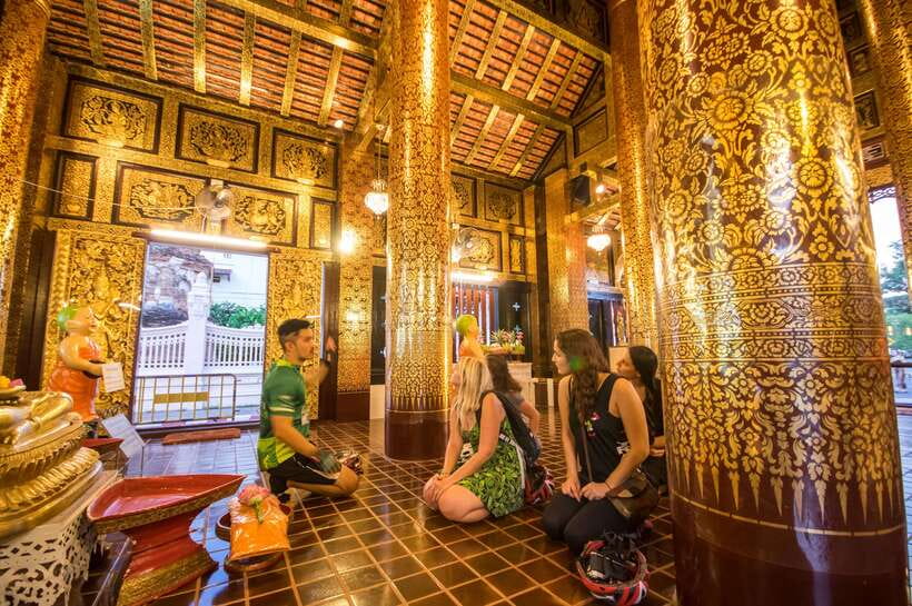 Chiang Mai: Private Historic Old City Bike Tour - Night - Getting oriented at Discova and the Old City entry points