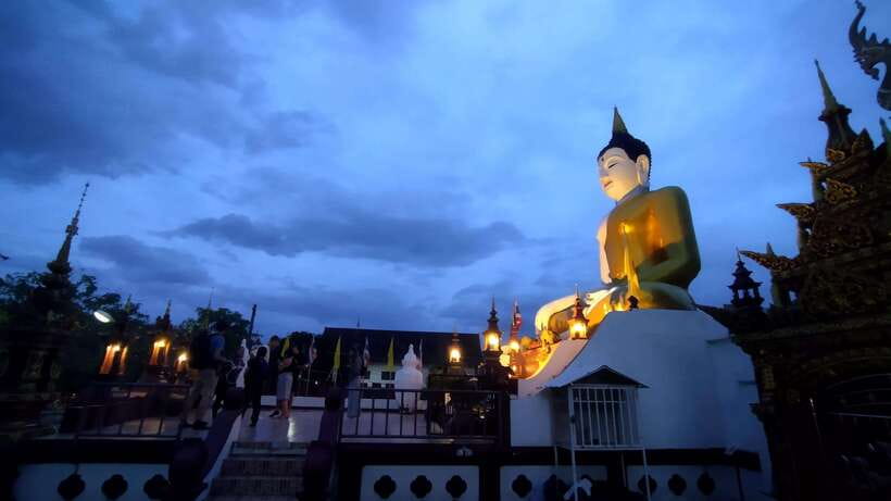 Chiang Mai: Private Historic Old City Bike Tour - Night - Riding the moat and old wall sections you can actually see