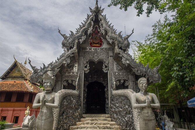 Chiang Mai Scavenger Hunt and Sights Self-Guided Tour - How the Explorial hunt works on your phone