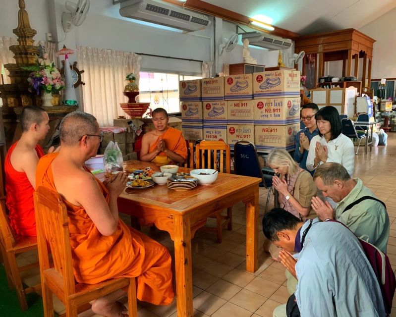 Chiang Mai: Silver Craftwork Temple Tour with Monk Meeting - What the Monk Chat Actually Gives You