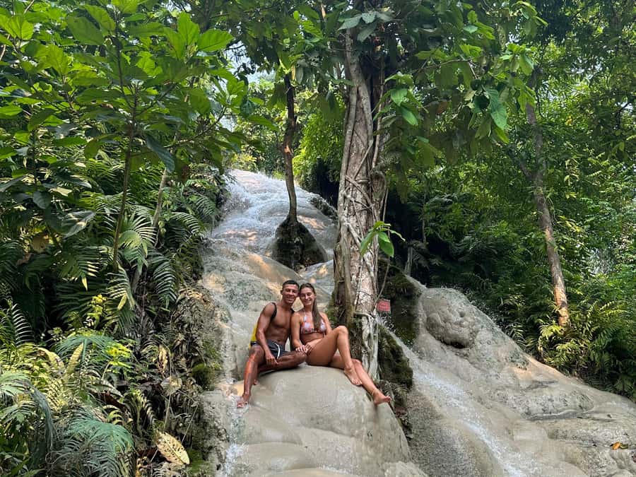 Chiang Mai : Sticky waterfall (Half Day Tour) Hotel Transfer - Getting There: City Hotels, Air-Conditioned Van, and Key Pick-Up Points