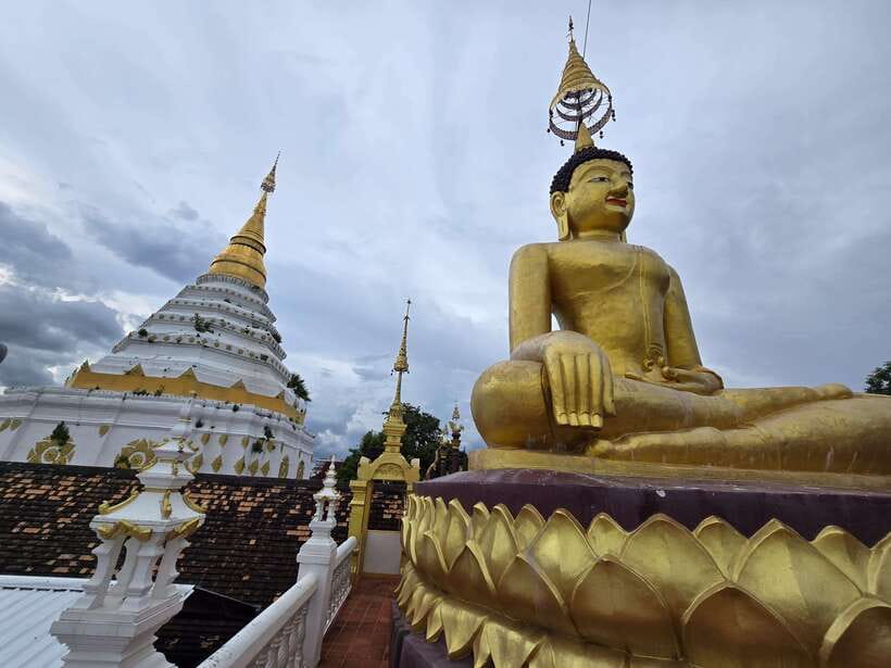 Chiang Mai: Temple & City Tour Part II - Wat Ku Tao Chedi, Built in 1613 for Prince Saravadi
