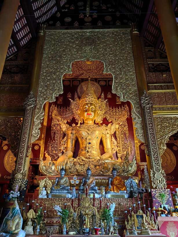Chiang Mai: Temple & City Tour Part II - Wat Chiang Man and the Crystal Buddha Thread from King Mengrai