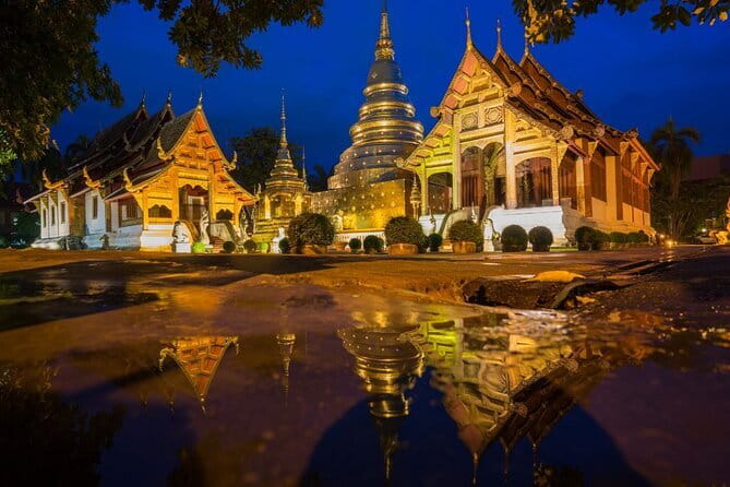 Chiang Mai Temples and Market Tuk Tuk Night Tour - Your Evening Start: Meeting Point and the 6:30 pm Rhythm