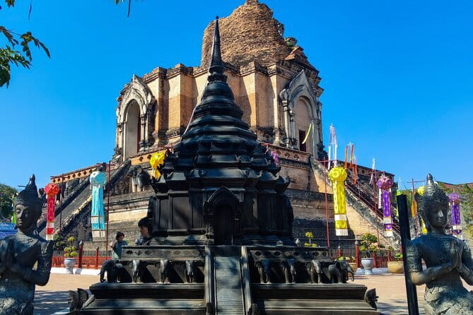Chiang Mai Temples & Old City Hidden Gems Small Group Tour 2 Hrs - Price and value: why $19 feels fair here
