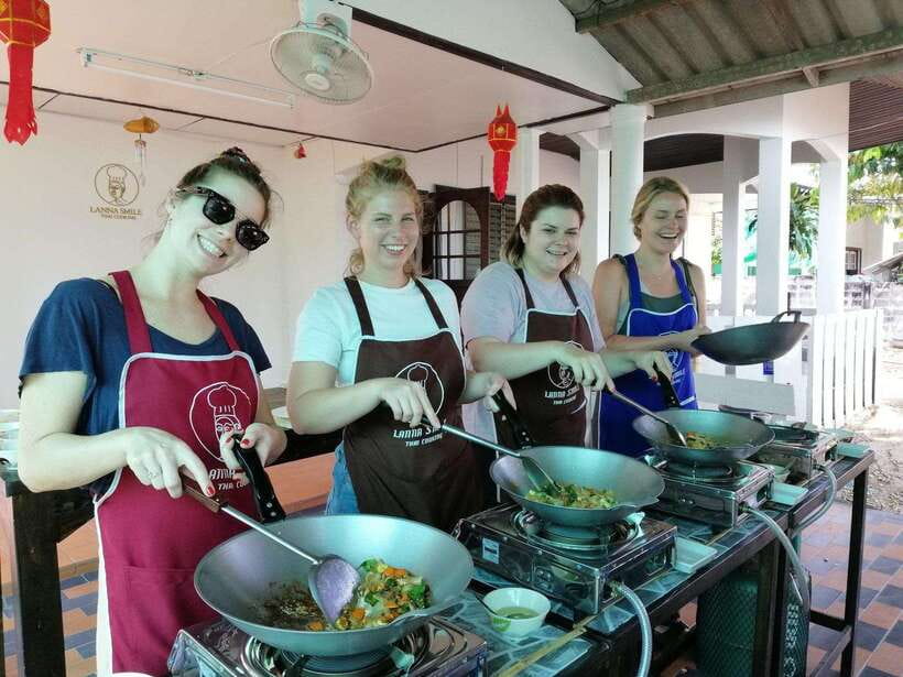 Chiang Mai: Thai Cooking and Market Tour with Lanna Smile - The fresh market tour that actually teaches flavor