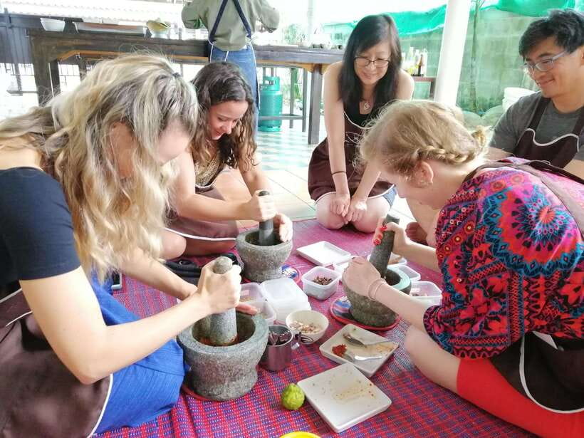 Chiang Mai: Thai Cooking and Market Tour with Lanna Smile - Noodles and soups: the fast, fragrant workhorses