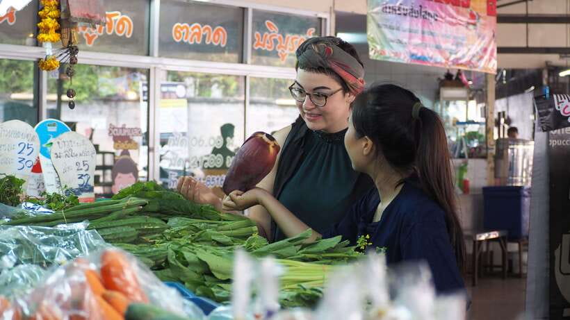 Chiang Mai: Thai Cooking and Market Tour with Lanna Smile - Appetizers and the spicy-sour lesson of Som Tam