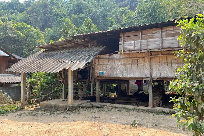 Chiang Mai to Doi Inthanon Full Day Shared Tour - Ban Mae Klang Luang Karen village: culture that feels like living life