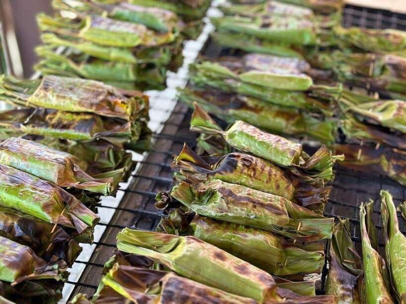 Chiang Mai: Walking Food Tour - Larb Moo and Sai Ua: The Northern Thai Flavor Punch