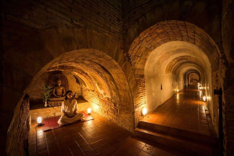Chiang Mai:Wat Phra That Doi Suthep & Wat Umong Evening Tour - Chiang Mai night views at Doi Suthep feel like a separate world