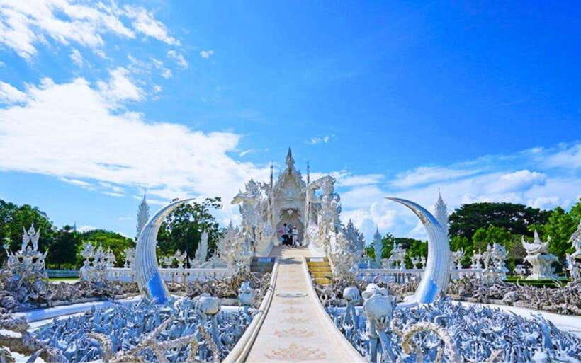Chiang Mai: White, Blue & Big Buddha Temples in Chiang Rai - Wat Rong Suea Ten (Blue Temple): Blue-Gold Color Stories and Murals