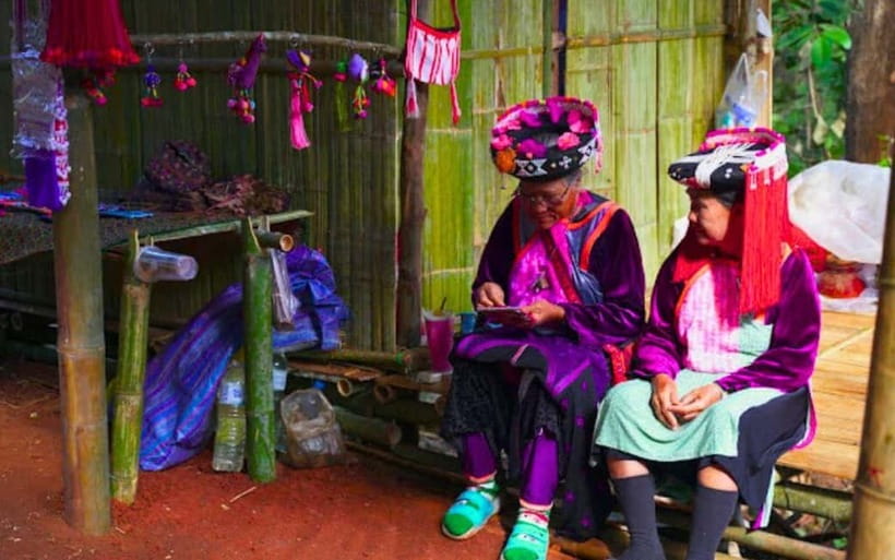Chiang Mai: White & Blue Temples, Black House & Hill Tribes - A day trip that links Chiang Rai’s most talked-about temple art