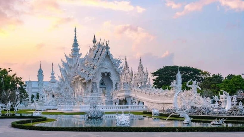 Chiang Mai: White & Blue Temples, Black House & Hill Tribes - Pickup, drive time, and how the schedule really feels