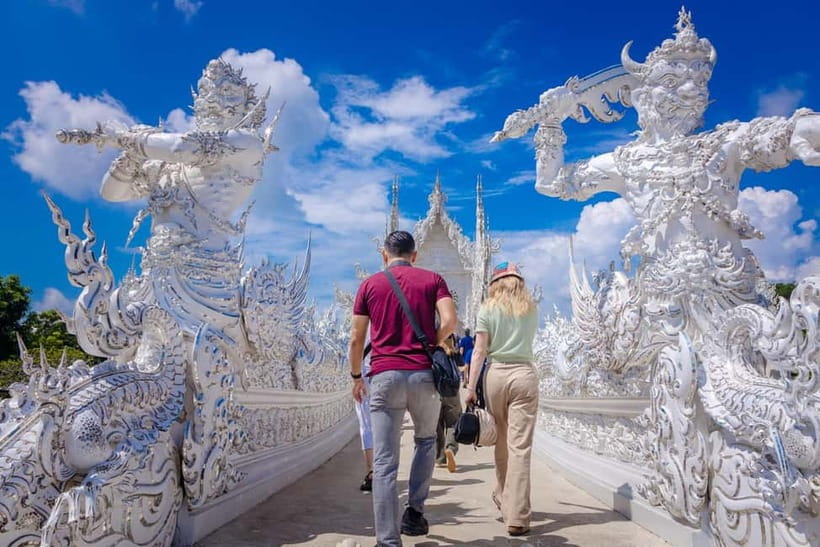 Chiang Mai: White, Red/Black & Blue Temples Tour with Lunch - Wat Rong Suea Ten, the Blue Temple: color therapy after the long road