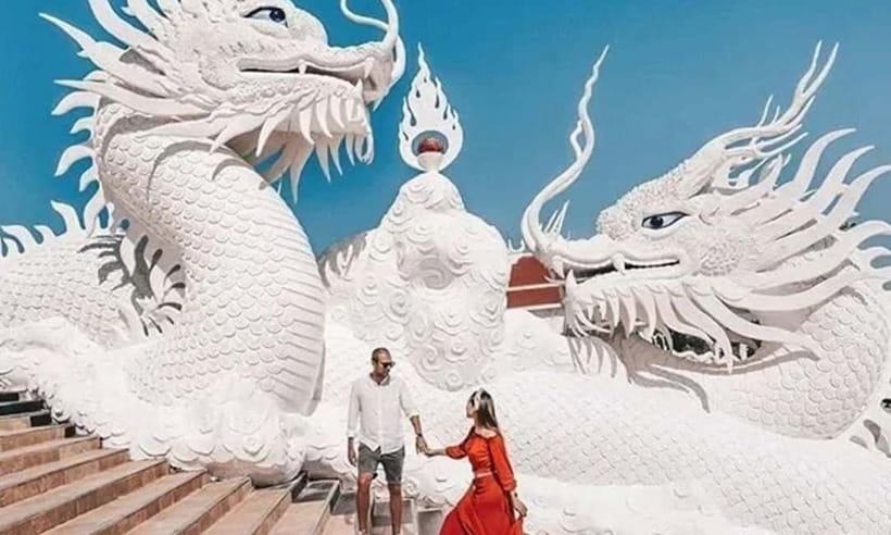 Chiang Mai: White Temple, Blue Temple, and Black House Tour - Wat Rong Khun (White Temple): dragons, clean lines, and your best photo plan