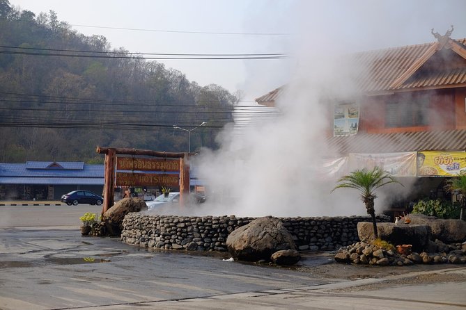 Chiang Rai Day Trip from Chiang Mai City with Golden Triangle - Lunch and Break Time: Fuel Without the Detour