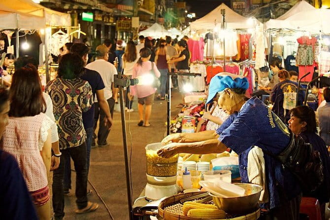 Chiang Rai: Guided Full-Day Highlights tour with Lunch - Long Neck Karen Village: cultural contact, with a reality check