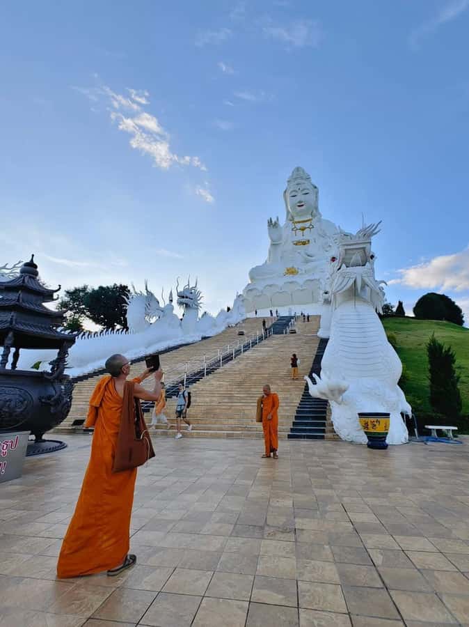 Chiang Rai IG Lalitta Cafe and White, Blue, Red Temples Tour - Lunch break in the middle of the day