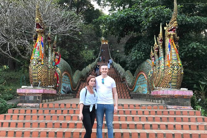 Chiang Rai Temples ( White,Blue )And Doi Suthep Private Day Tour - Lunch at a local restaurant, and why it is more valuable than it sounds