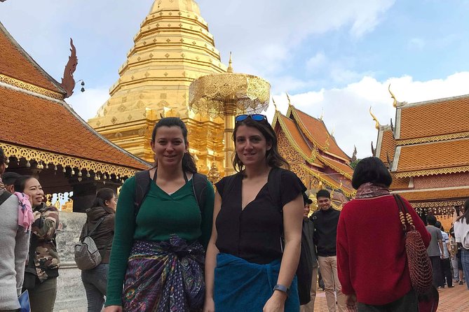 Chiang Rai Temples ( White,Blue )And Doi Suthep Private Day Tour - What to wear for the formal dress code (and still feel comfortable)