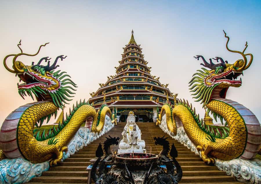 Chiang Rai White, Blue, Red 3 Temples Tour - Mae Kachan Hot Springs Stop: The Legs-Stretch Break