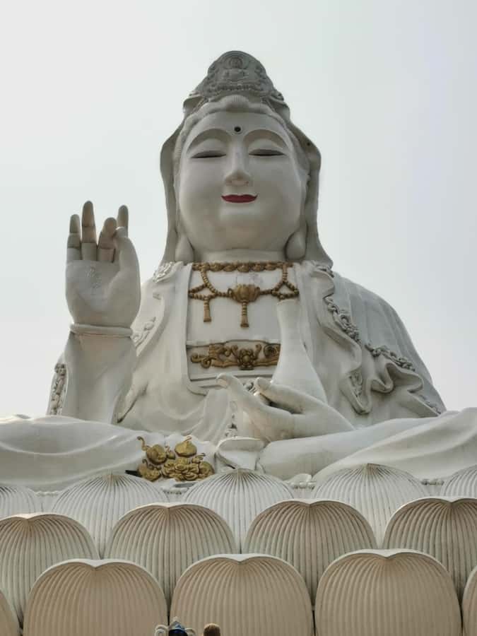 Chiang Rai White, Blue, Red 3 Temples Tour - Wat Rong Khun (White Temple): The Architecture That Sets Expectations