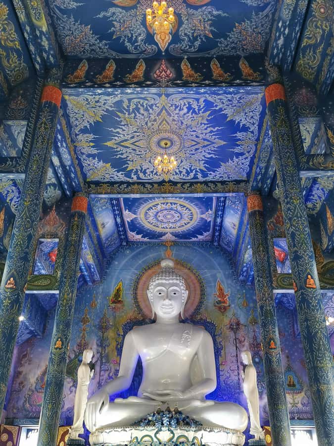 Chiang Rai White, Blue, Red 3 Temples Tour - Temple Etiquette You’ll Want to Follow