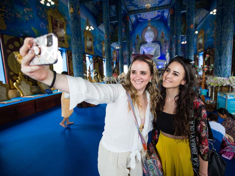 Chiang Rai White Temple and Blue Temple Day Tour - Wat Saeng Kaew Phothiyan, Temple of Light: spiritual context that helps you connect