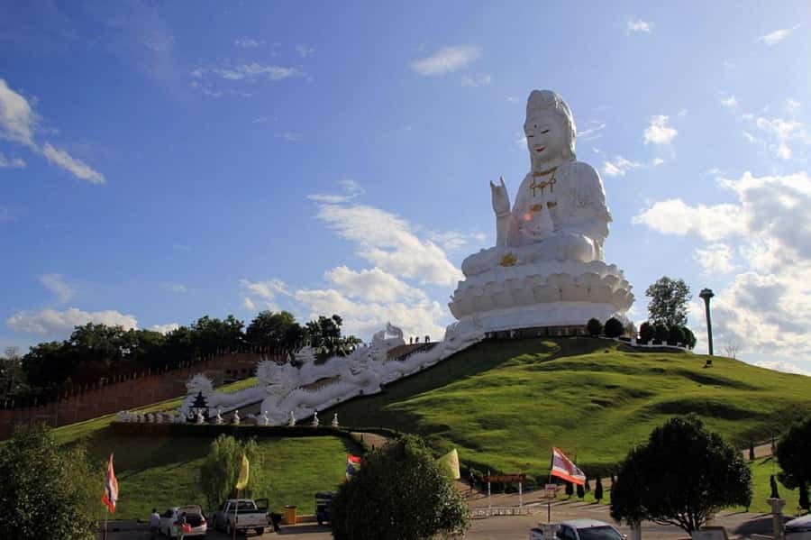 Chiang Rai White Temple and Blue Temple Day Tour - Price and value: why this tour often feels fair