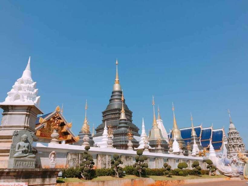 Chiangma: Wat ban den, Blue Temple & Sticky Waterfall. - The Seven-Colored Fountain hike: short, scenic, and respectful