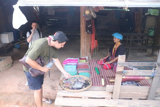 ChiangMai 1DayTour:Elephant Sanctuary,king&queen pagoda,waterfall - Karen Hill tribe guides: why the storytelling matters