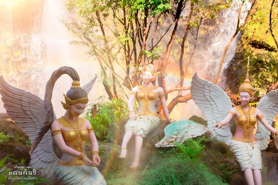Chiangmai to Chiangrai: 3 Temples, Hot Springs& Lalitta Cafe - The long drive from Chiang Mai, and how to survive it