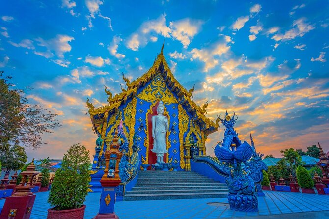 Chiangmai to White Temple, Blue Temple & Black museum - A day trip built around contrast, White to Black