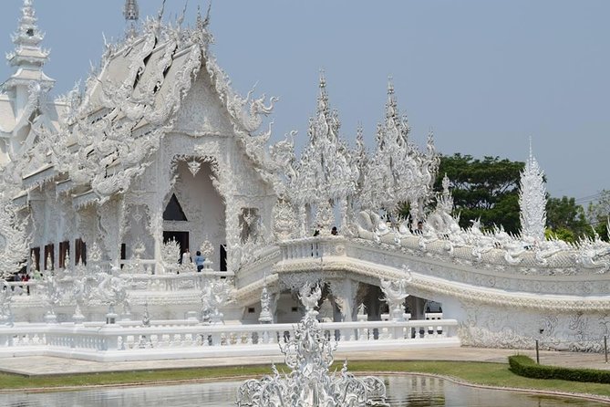 Chiangrai Round Trip Classic Tours 3 Days 2 Nights - Day 2: Wat Rong Seur Ten (Blue Temple), Maekok river boat trip, Baan Dam Museum